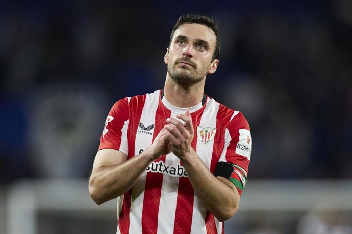 Archivo - Inigo Lekue of Athletic Club reacts during the LaLiga EA Sports match between Real Sociedad and Athletic Club at Reale Arena on May 4, 2025, in San Sebastian, Spain.