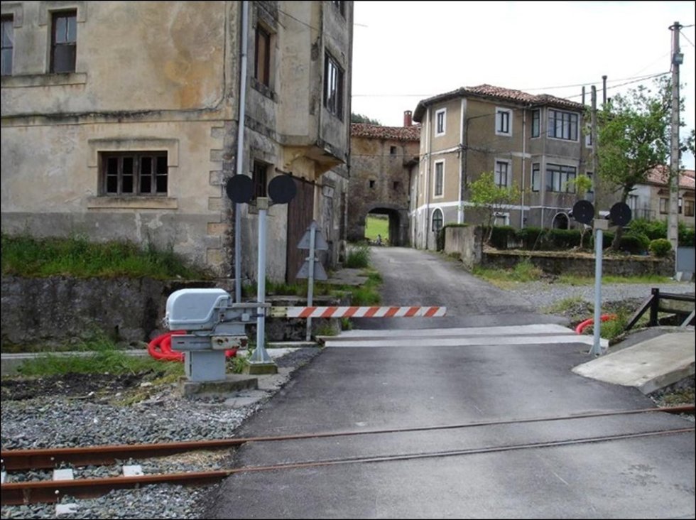 Paso a nivel del apeadero de Beranga.