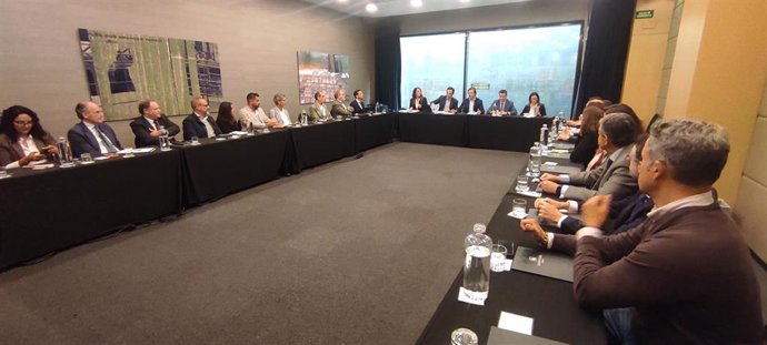 Encuentro del PP con operadores jurídicos.