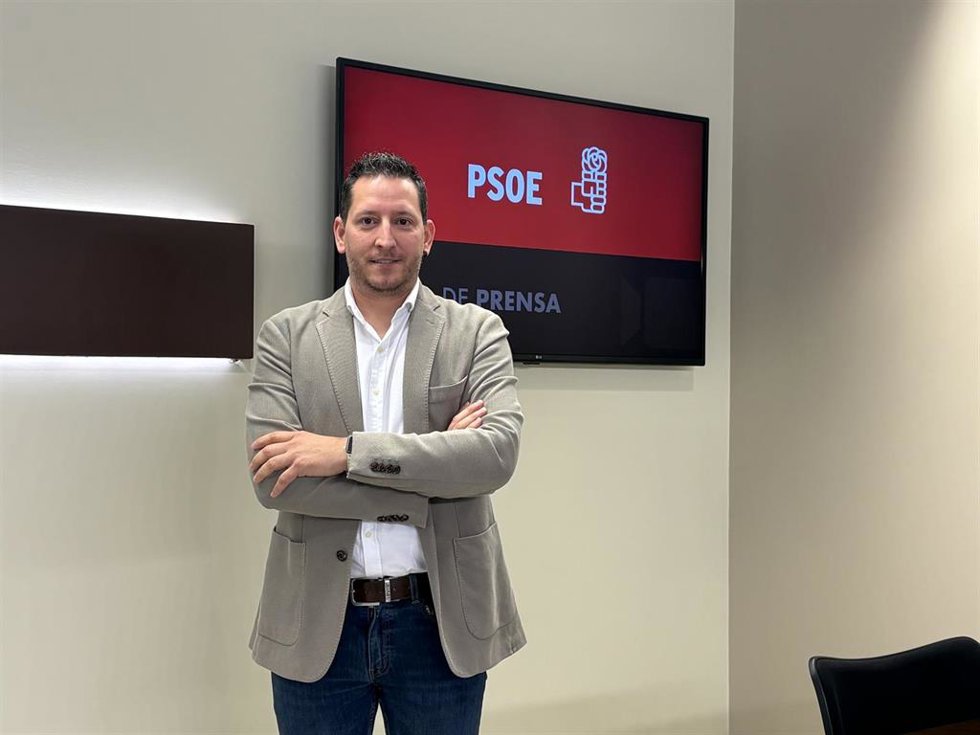 El portavoz adjunto del PSOE Aragón, Jesús Morales.