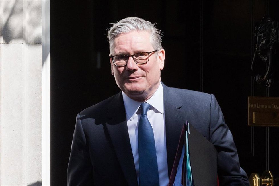 El primer ministro de Reino Unido, Keir Starmer, a la salida de Downing Street en Londres. 