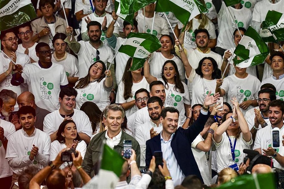 El presidente del PP de Andalucía y candidato a la reelección de la Presidencia de la Junta, Juanma Moreno, durante un acto de campaña. a 10 de mayo de 2026 en Málaga (Andalucía, España). 