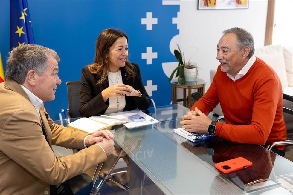 La conselleira do Mar, con responsables de Jealsa