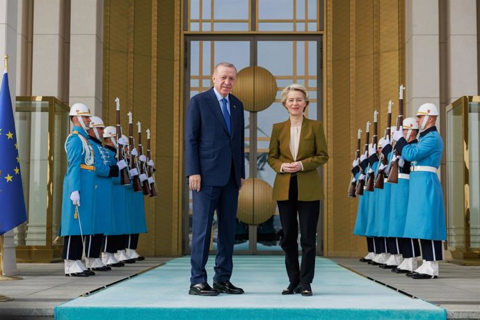 Archivo - Arquivo - O presidente da Turquia, Recep Tayyip Erdogan, recebe em Ancara a presidente da Comissão Europeia, Ursula von der Leyen