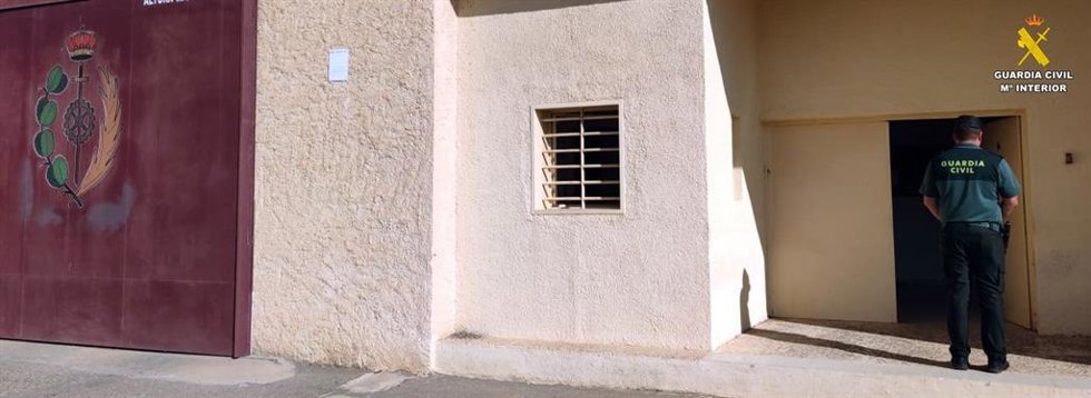 Archivo - Agentes de la Guardia CIvil en el interior de la prisión