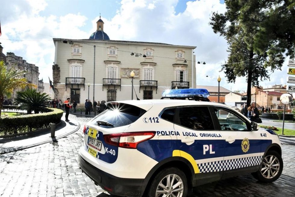 Archivo - Coche de la Policía Local de Orihuela