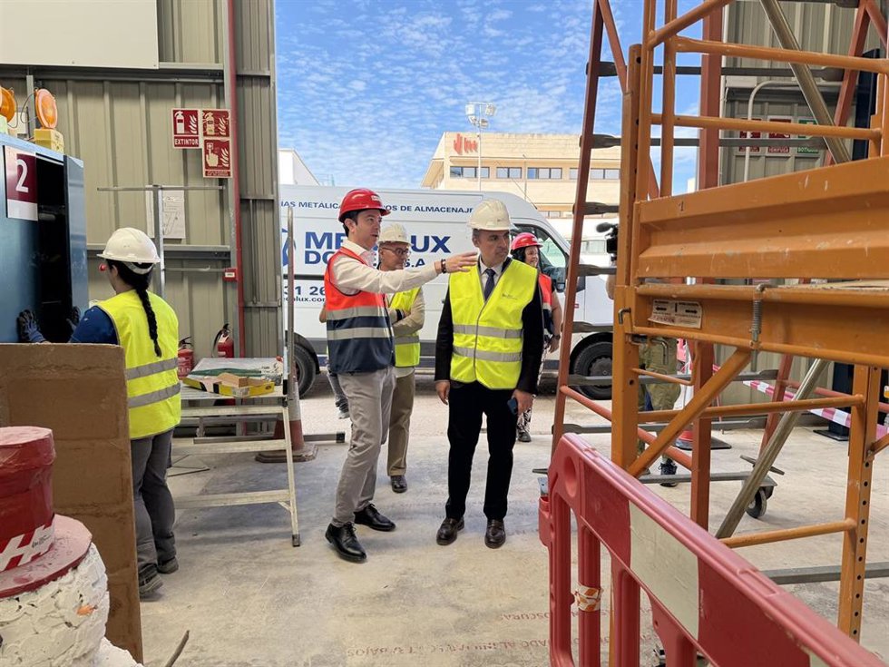 El conseller de Educación y Universidades, Antoni Vera, visita la Fundación Laboral de la Construcción (FLC) en Mallorca
