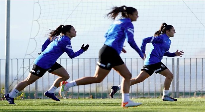 Jugadoras de fútbol en una imagen de archivo