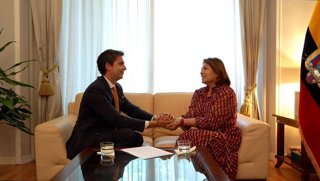 La Embajadora Wilma Andrade analiza en una entrevista exclusiva los retos de la comunidad migrante y la alianza estratégica con Carlos Benedito Ramos, Director de Relaciones Internacionales de Formato Educativo.