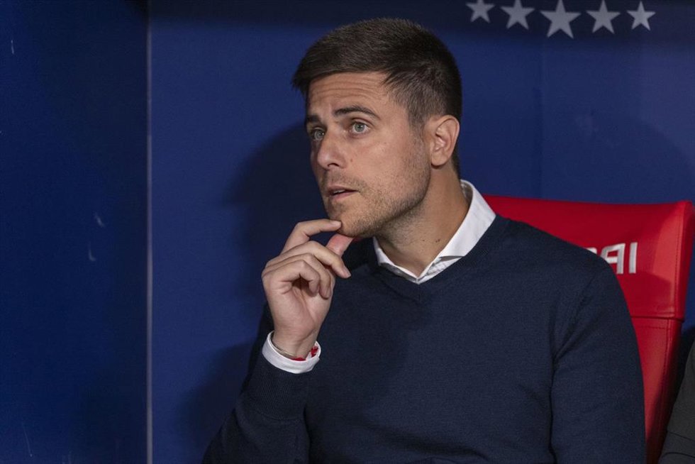 Archivo - El entrenador de CA Osasuna, Alessio Lisci, ante el Atlético de Madrid en el Riyadh Air Metropolitano.