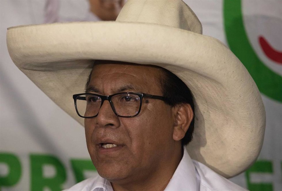 El candidato presidencial peruano Roberto Sánchez