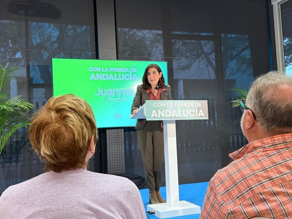 La coordinadora de Empleo del PP andaluz y candidata a las elecciones autonómicas del próximo domingo, 17 de mayo, Rocío Blanco, durante su intervención.