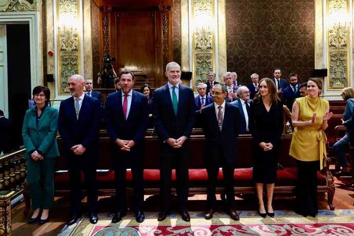 EE Rey preside el homenaje al profesor, diputado, jurista global y padre del derecho público económico, Gaspar Ariño Ortiz, organizado por la Real Academia de Doctores de España.