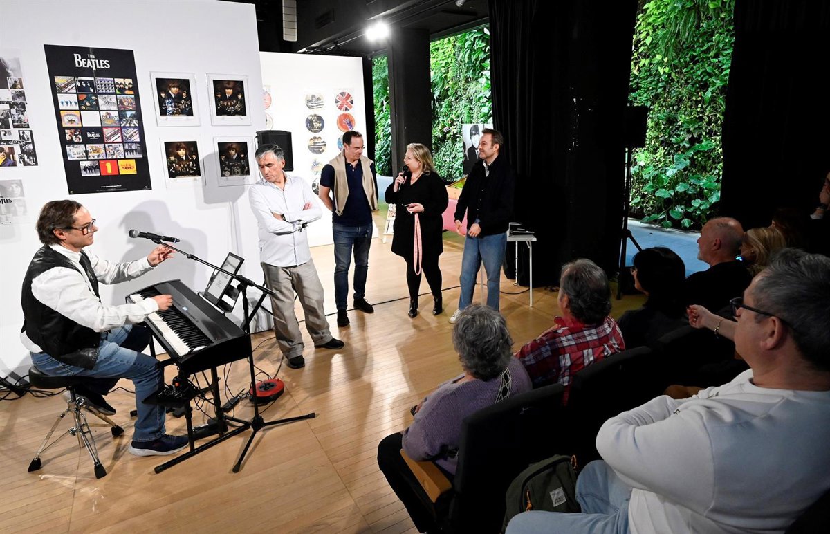 El centro cívico de Tabacalera acoge una exposición sobre los Beatles hasta el 7 de junio