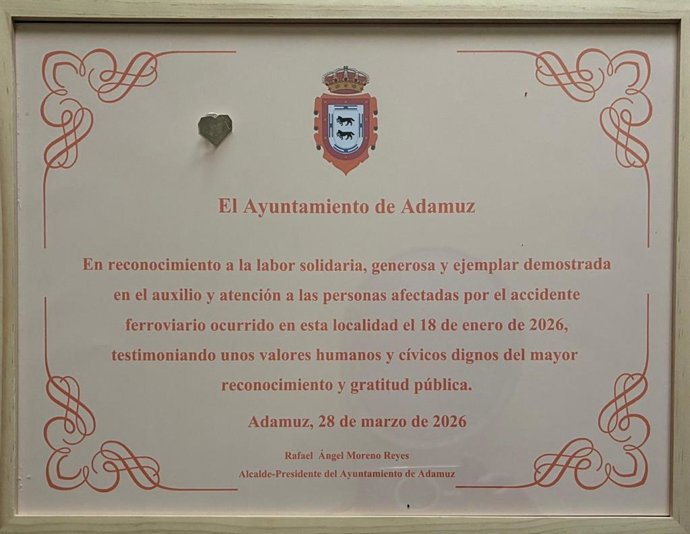 Reconocimiento del Ayuntamiento de Adamuz a la labor de los sanitarios que atendieron a los heridos en el accidente ferroviario del pasado 18 de enero.