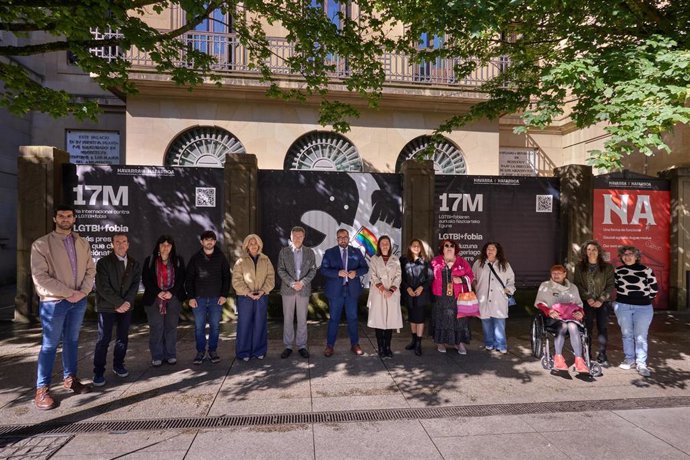 Presentación de la campaña del Gobierno de Navarra con motivo del Día Internacional contra la LGTBI+fobia