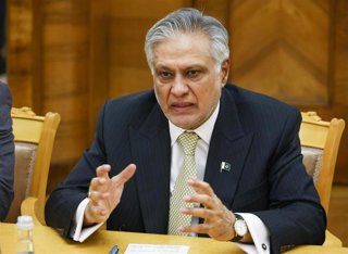 Archivo - El ministro de Exteriores de Pakistán, Ishaq Dar, durante una visita a Rusia en noviembre de 2025 (archivo)