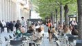 El 66% de los españoles sale a bares y restaurantes igual o más que hace un año, impulsado por los jóvenes
