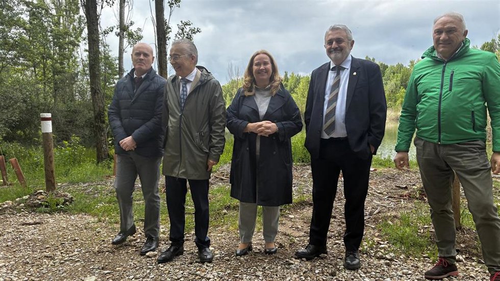 Un momento de la visita al humedal.