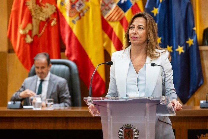 Archivo - La alcaldesa de Zaragoza, Natalia Chueca, interviene en el Debate sobre el estado de la ciudad en 2025.