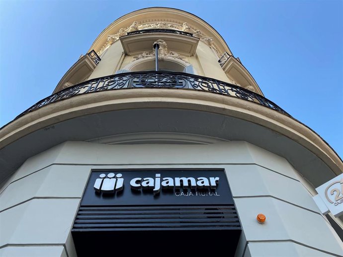 Archivo - Oficina de Cajamar.