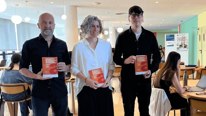 Los autores del estudio, en su presentación.