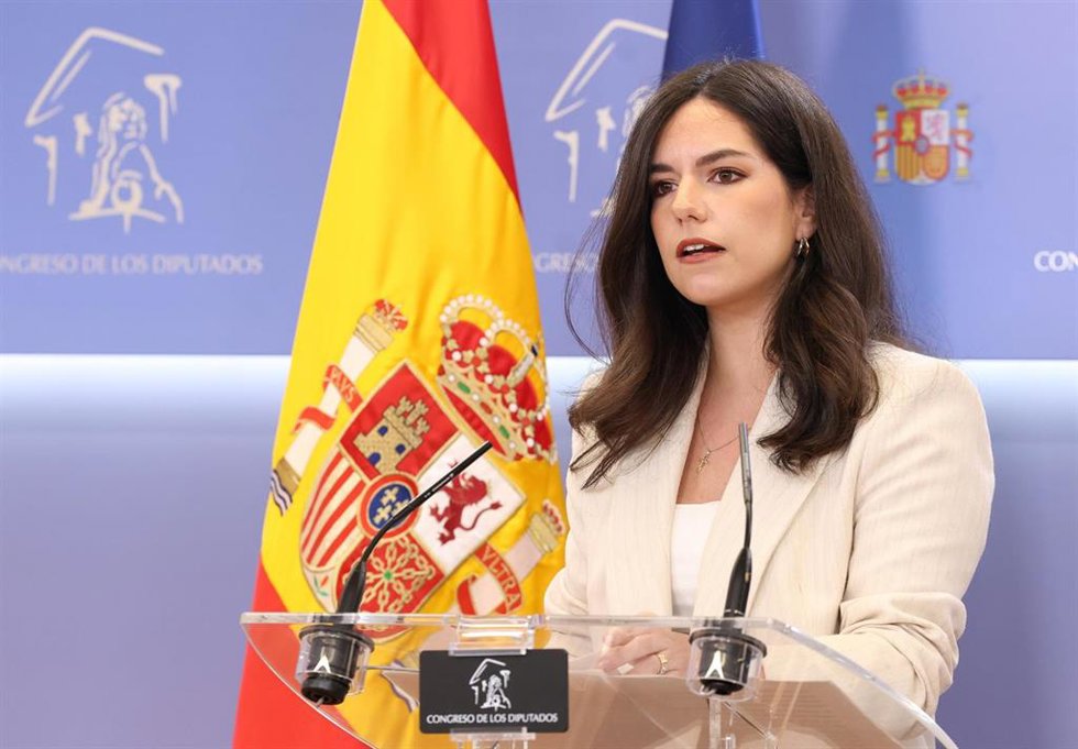 La portavoz de VOX en el Congreso, Pepa Millán, durante una rueda de prensa, en el Congreso de los Diputados.