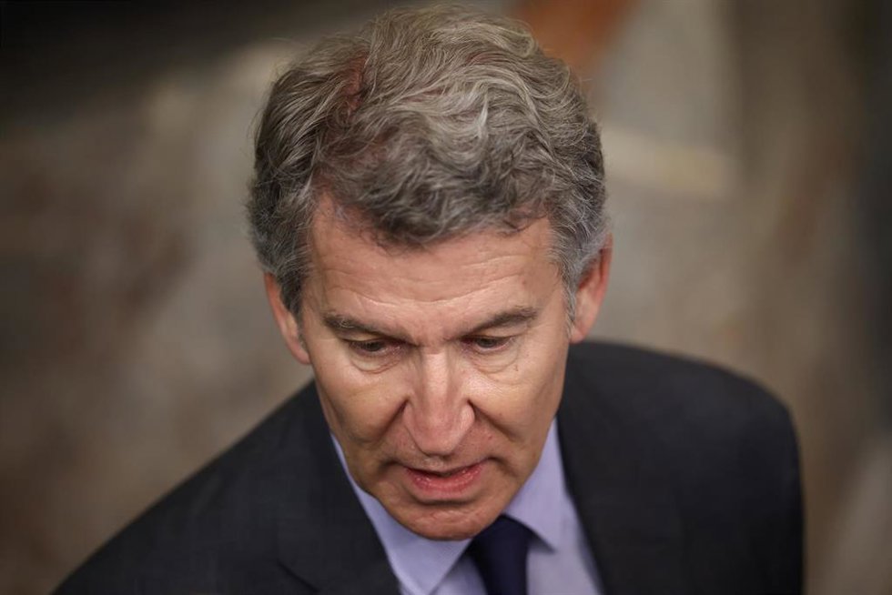 El presidente del PP, Alberto Núñez Feijóo, durante una sesión plenaria en el Congreso, a 30 de abril de 2026, en Madrid (España).