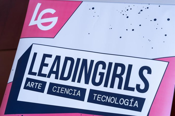 Archivo - Cartel de Leadingirls en una imagen de archivo. 