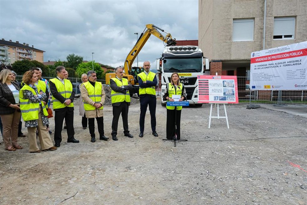 Inicio de las obras de construcción de 15 viviendas públicas en El Zapatón