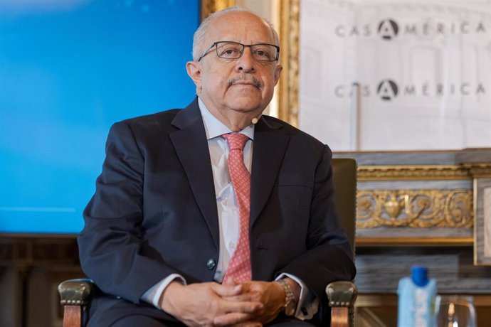 El ministro de Relaciones Exteriores de Guatemala, Carlos Ramiro Martínez, en un encuentro en Casa América, Madrid.