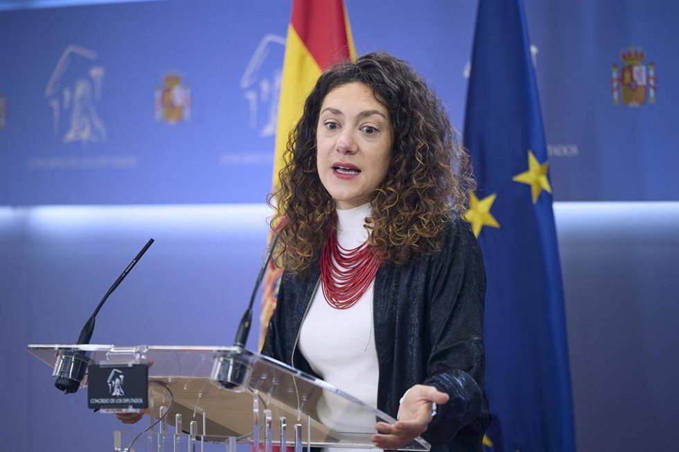 La diputada del Grupo Parlamentario Plurinacional SUMAR, Aina Vidal, durante una rueda de prensa, en el Congreso de los Diputados, a 12 de mayo de 2026, en Madrid (España).