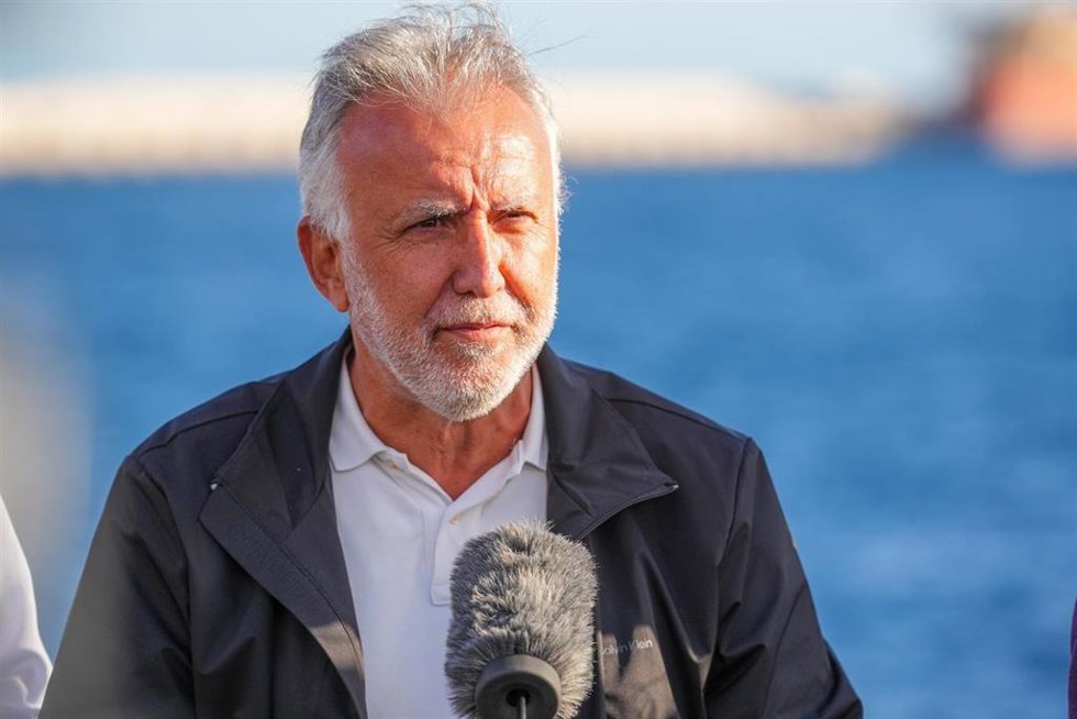 El ministro de Política Territorial y Memoria Democrática, Ángel Víctor Torres, durante una rueda de prensa, a 11 de mayo de 2026, en Granadilla de Abona, Tenerife, Islas Canarias (España).