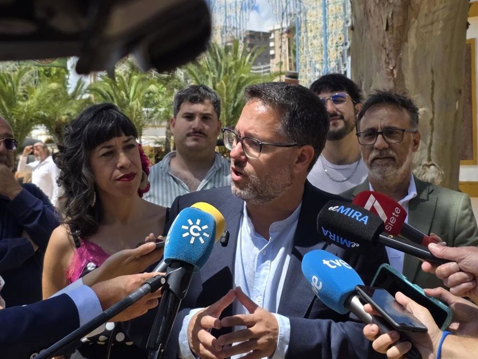 El portavoz y candidato de Adelante Andalucía a la Presidencia de la Junta, José Ignacio García, en una atención a los medios de comunicación.