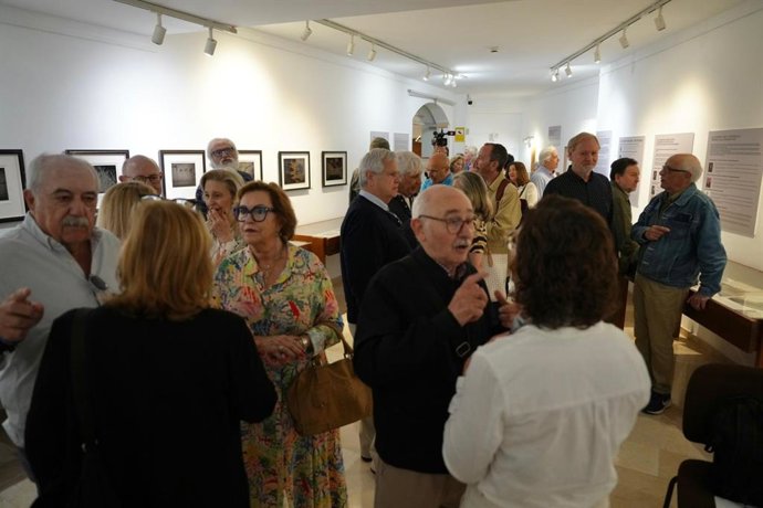 Inauguración de la exposición 'Miquel Salom i els pioners de la fotografia' en Can Bordils