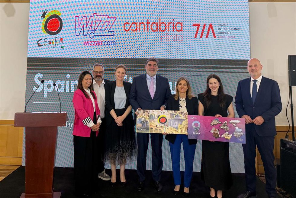 Cantabria se presenta en Albania como destino turístico con conexión aérea directa
