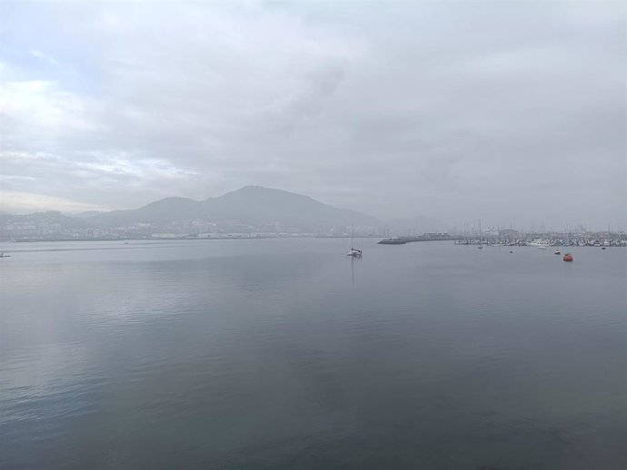 Niebla en la costa vizcaína