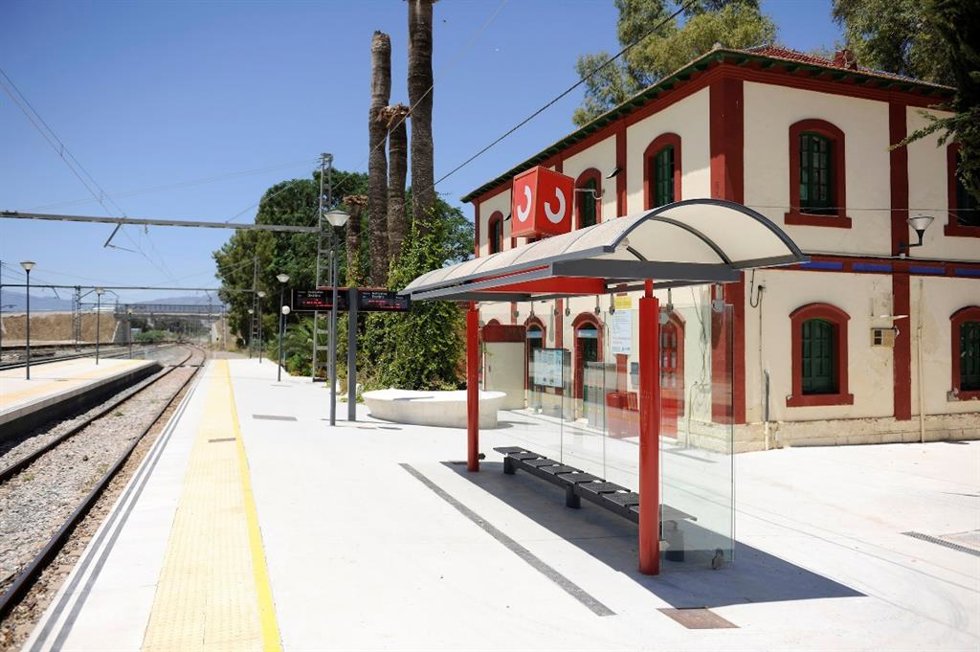 Archivo - Estación de tren de Aljaima en el municipio malagueño de Cártama.