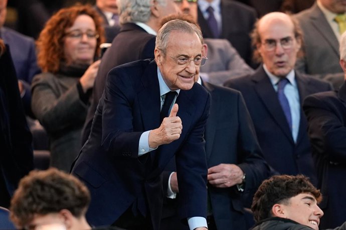 Archivo - Arquivo - Florentino Pérez, presidente do Real Madrid, é visto durante a partida de futebol da Liga Espanhola, LaLiga EA Sports, disputada entre o Real Madrid e o Getafe CF no Estádio Bernabéu, em 2 de março de 2026, em Madri, Espanha.