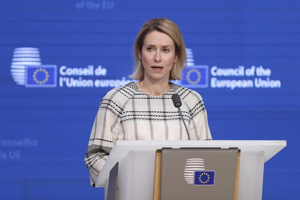 La Alta Representante de la Unión Europea para Política Exterior, Kaja Kallas en una rueda de prensa desde Bruselas tras una reunión del Consejo de Asuntos de Exteriores (CAE) de Defensa.