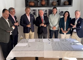 Representantes de las asociaciones de Casetas Populares y Casetas Tradicionales y de las Denominaciones de Origen Protegida (DOP) de la provincia de Córdoba.
