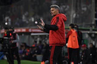 Futbol, Colo Colo vs Deportes Concepcion Fecha 5, Copa de la  Liga  2026. El entrenador de Colo Colo Fernando Ortiz es fotografiado durante el partido de Copa de La Liga contra Deportes Concepcion disputado en el estadio Monumental de Santiago,