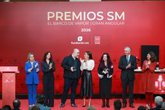 Foto: La Reina destaca la importancia de la lectura para los jóvenes en los Premios SM El Barco de Vapor y Gran Angular 2026