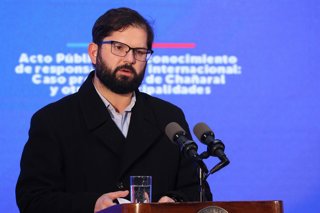 Santiago 6 de mayo 2025. El Presidente Gabriel Boric encabeza el acto  de reconocimiento de responsabilidad internacional del Caso profesores de Chanaral y otras municipalidades. Dragomir Yankovic/Aton Chile