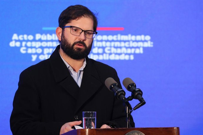 Santiago 6 de mayo 2025. El Presidente Gabriel Boric encabeza el acto  de reconocimiento de responsabilidad internacional del Caso profesores de Chanaral y otras municipalidades. Dragomir Yankovic/Aton Chile