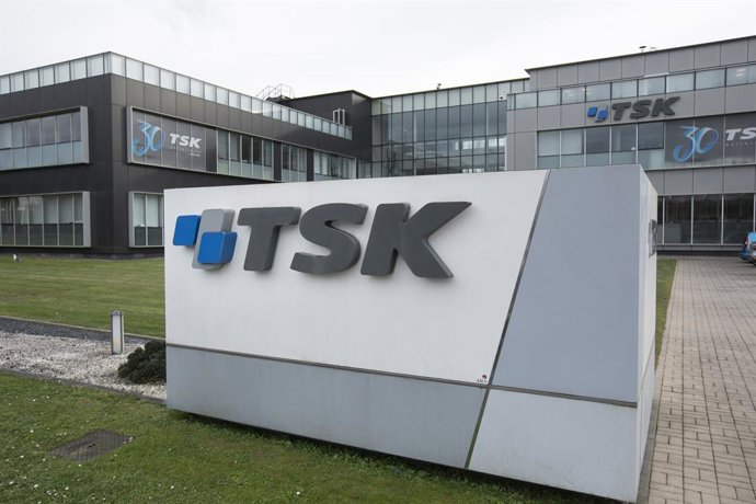Archivo - Fachada de la empresa TSK, a 13 de febrero de 2025, en Gijón, Asturias (España).