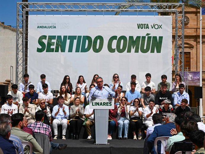 Imágenes del acto de campaña celebrado por Vox Andalucía en Linares.