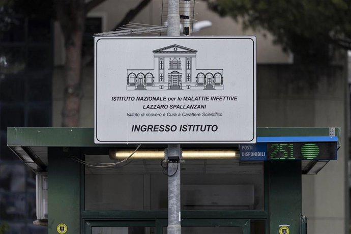 Entrada al Instituto Nacional para Enfermedades Infecciosas Lazzaro Spallanzani de Roma, Italia (archivo)