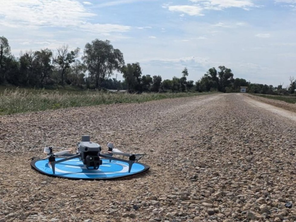 Dron del dispositivo INFOAR con cámara térmica infrarroja adquirido recientemente.