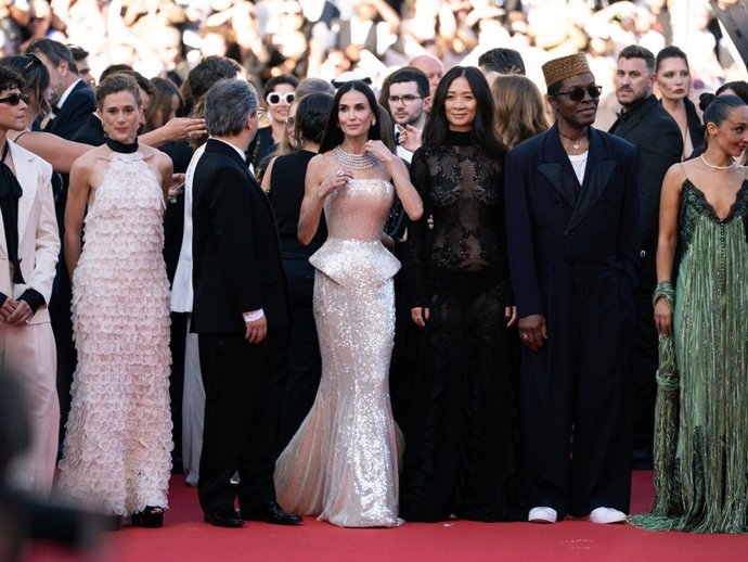 Del vestido joya de Demi Moore al glamour eterno de Joan Collins: los mejores looks de Cannes 2026